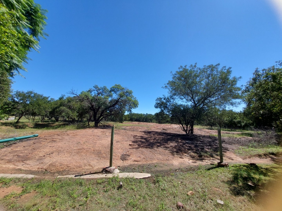 6 Bedroom Property for Sale in Zoutpansdrift North West